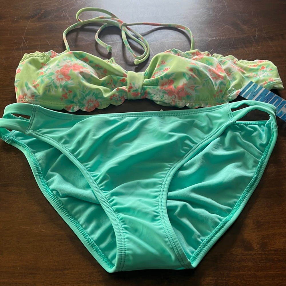 In Mocean Bikini Bottom New, LA Hearts Top